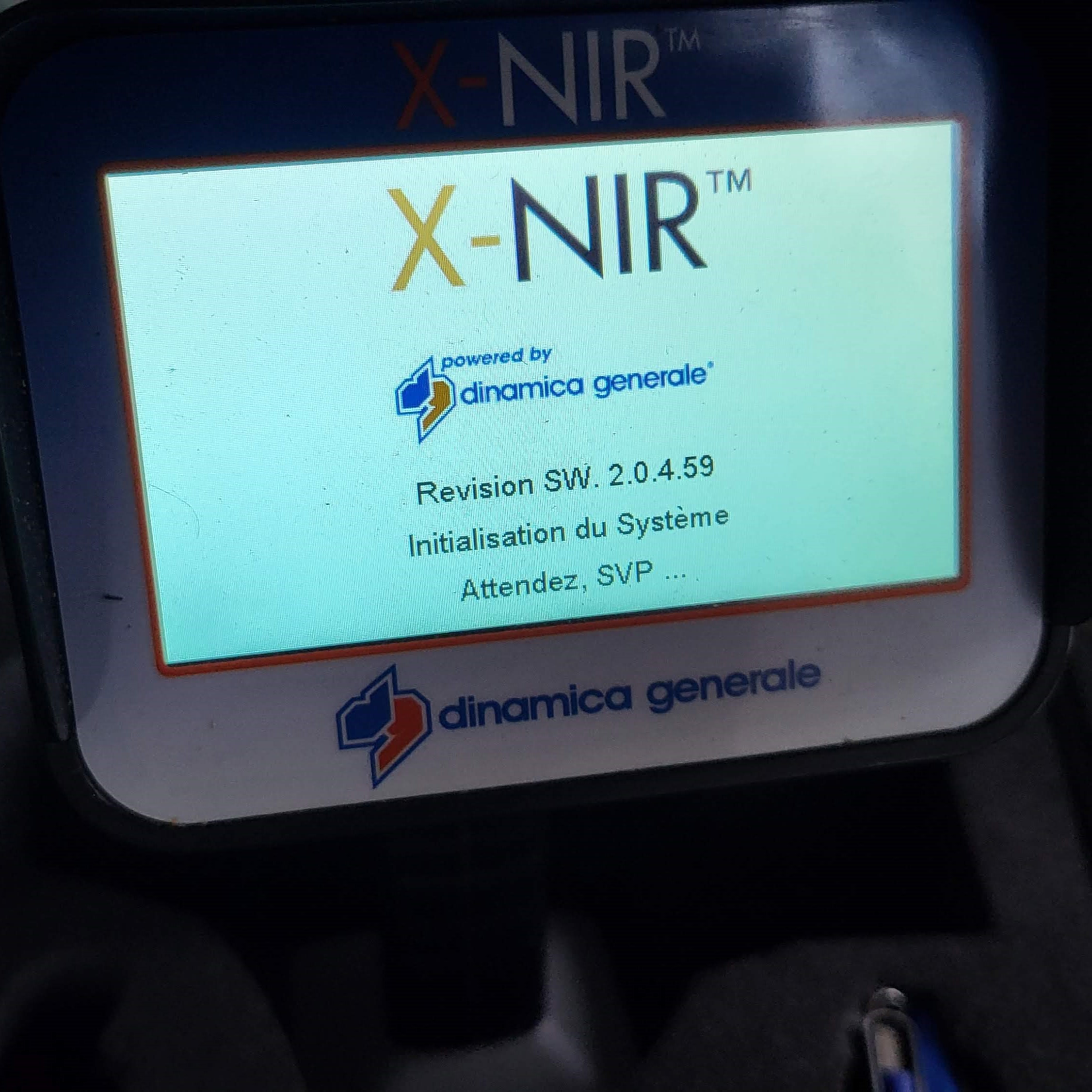 XNIR Handheld Analyzer (2)